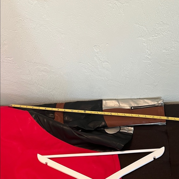 Marvel by Her Universe.Stylish Women's Black and Silver Jacket - Picture 11 of 11